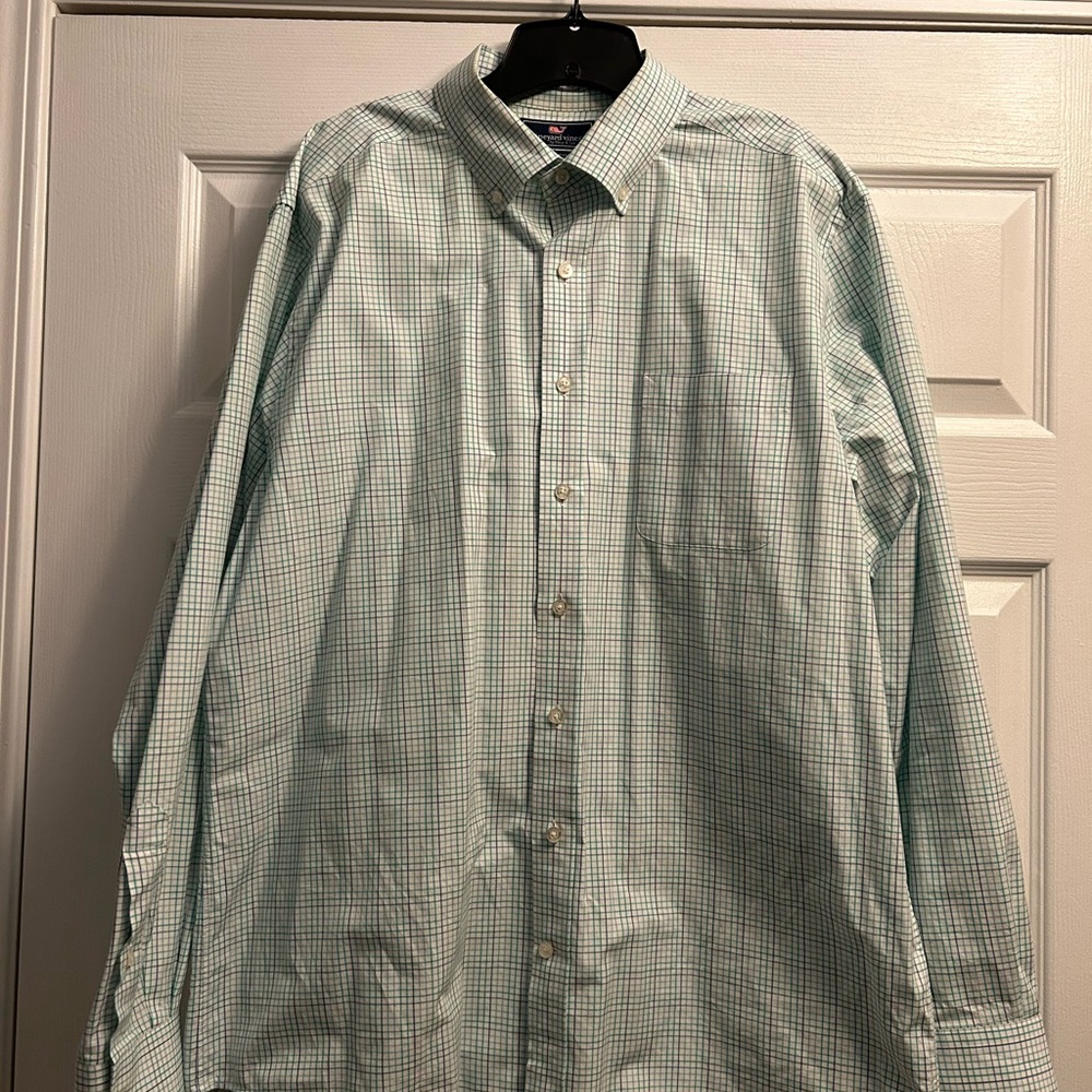 Vineyard vine men’s button up long sleeve slim fit size extra large